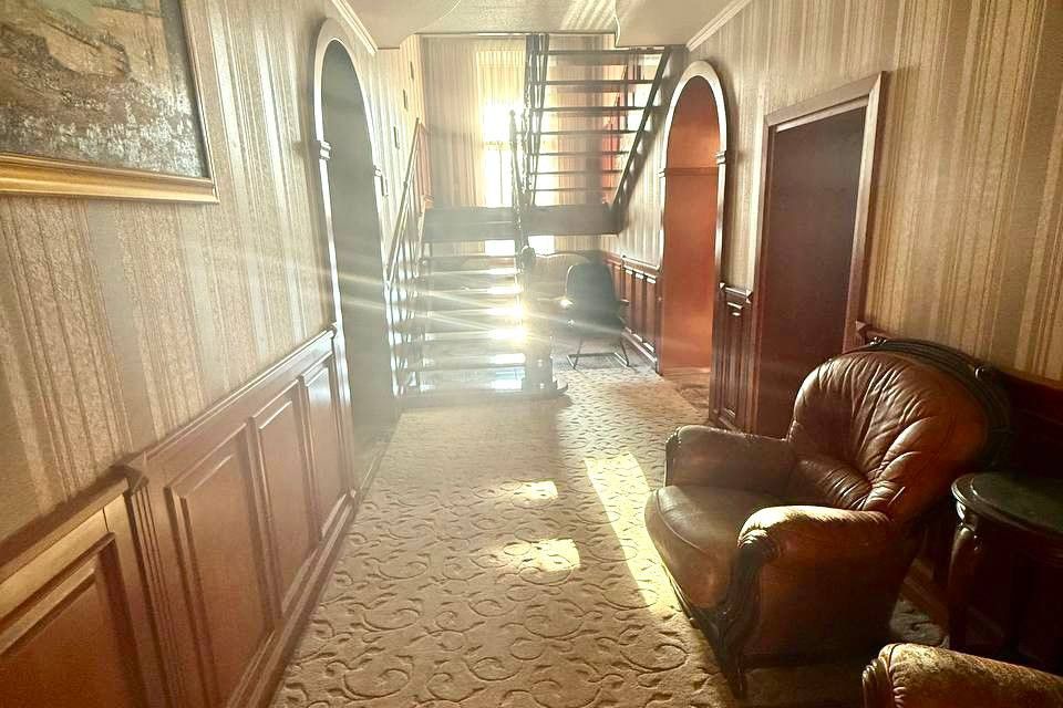 Продаётся 2-этажный дом, 235 м²
