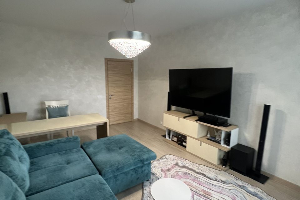 Продаётся 2-комнатная квартира, 76.4 м²