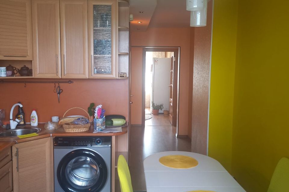 Продаётся 4-комнатная квартира, 76.2 м²
