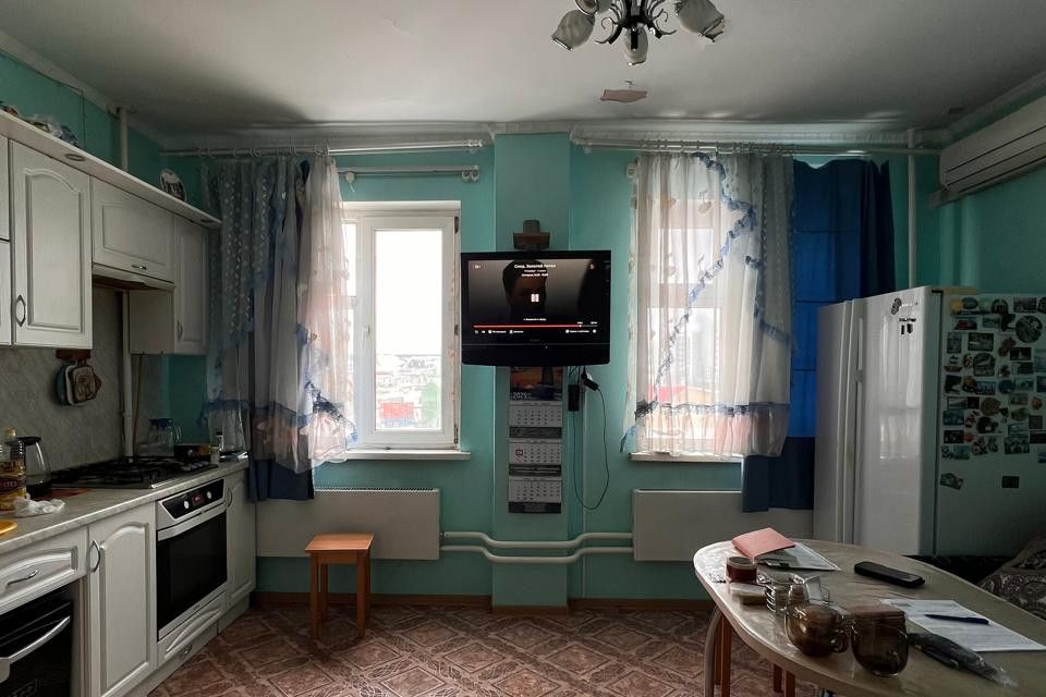 Продаётся 2-комнатная квартира, 71.7 м²