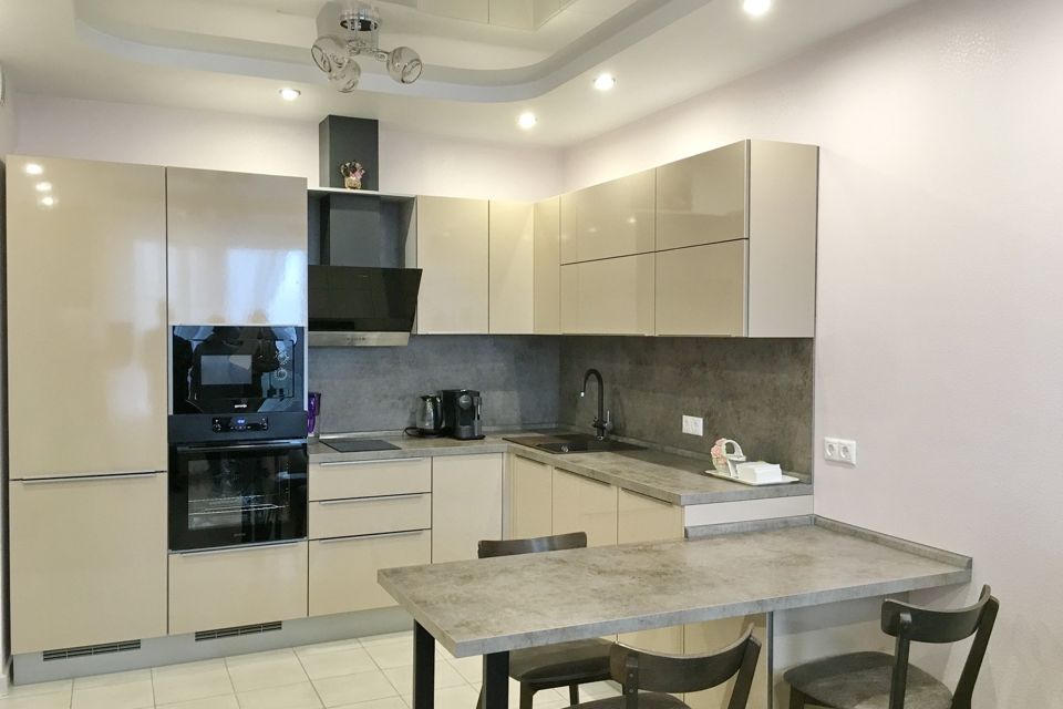 Продаётся 4-комнатная квартира, 91 м²