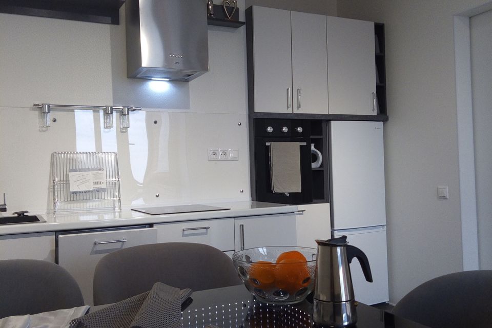Продаётся 1-комнатная квартира, 43 м²