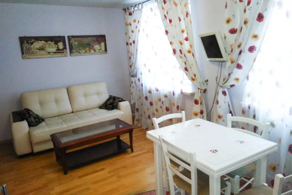 Продаётся 1-комнатная квартира, 70.3 м²