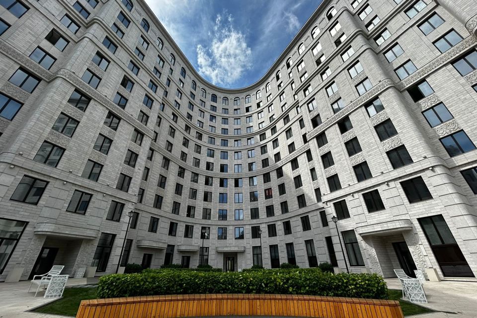 Продаётся 1-комнатная квартира, 51.2 м²