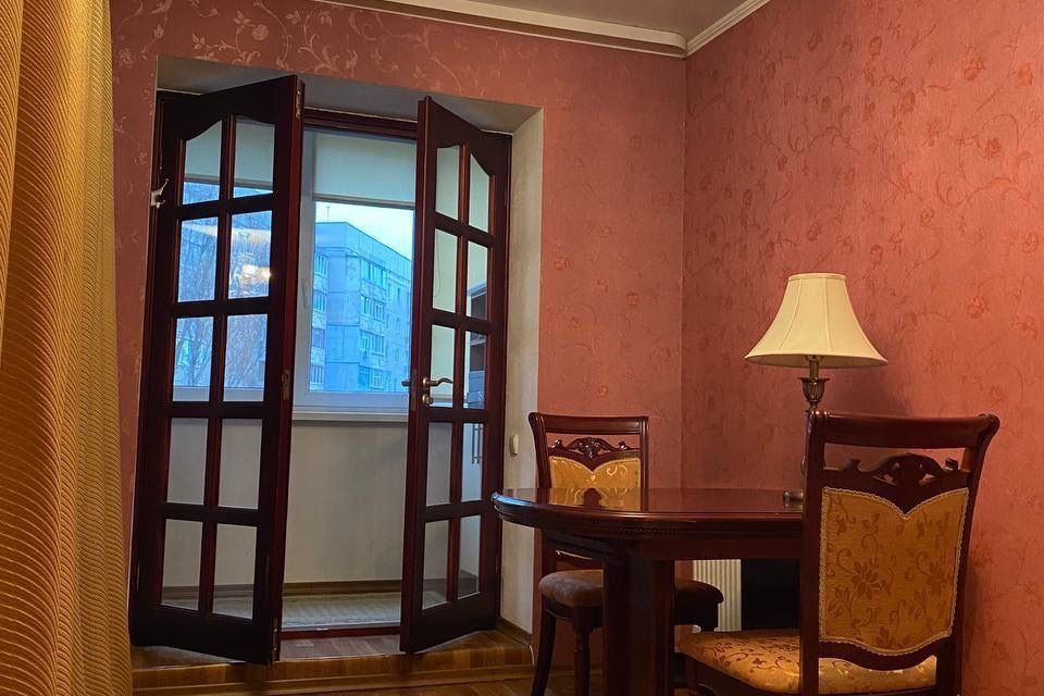 Продаётся 4-комнатная квартира, 83 м²