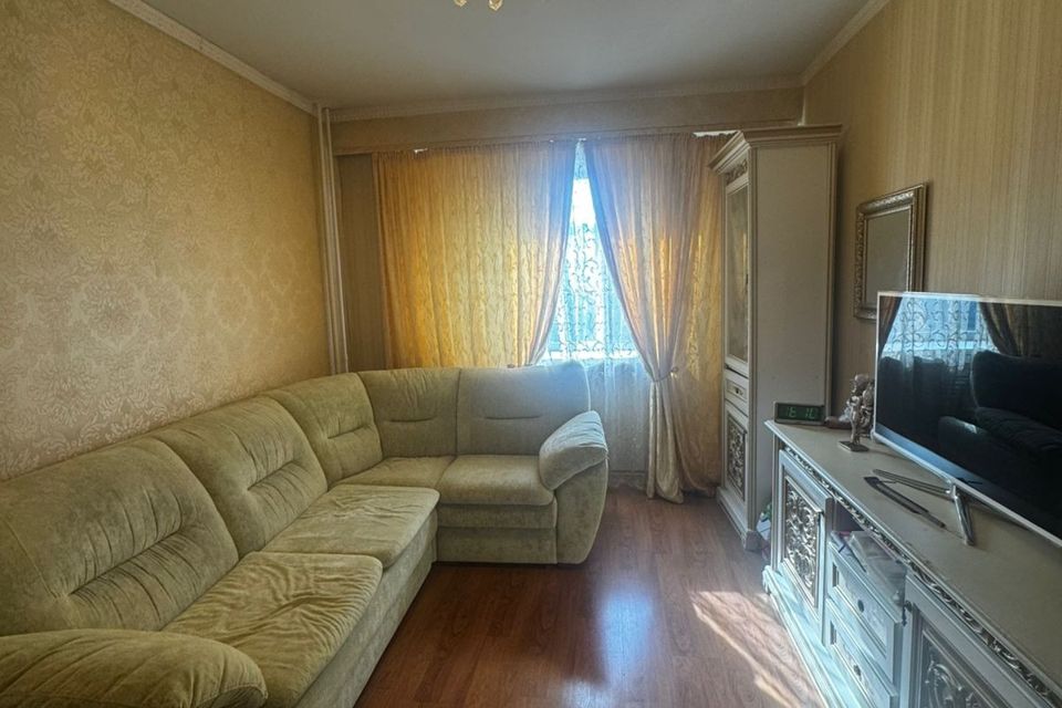 Сдаётся 2-комнатная квартира, 61 м²