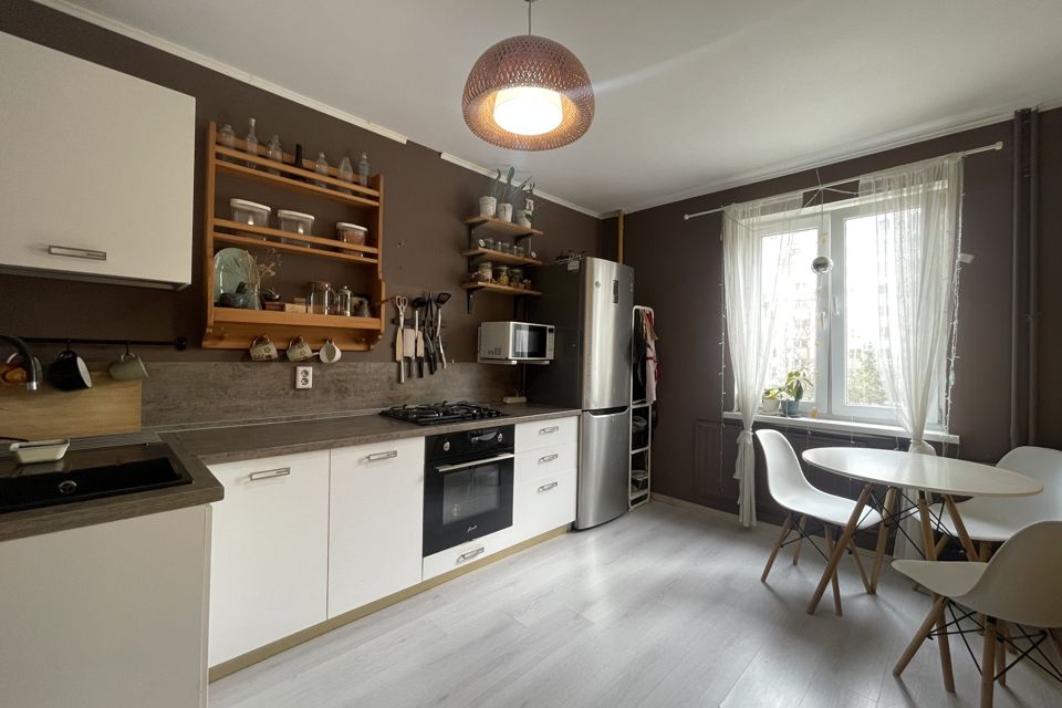 Продаётся 1-комнатная квартира, 40.6 м²