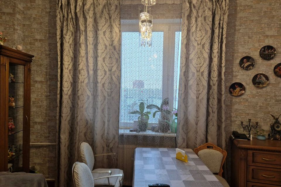 Продаётся 2-комнатная квартира, 73.6 м²