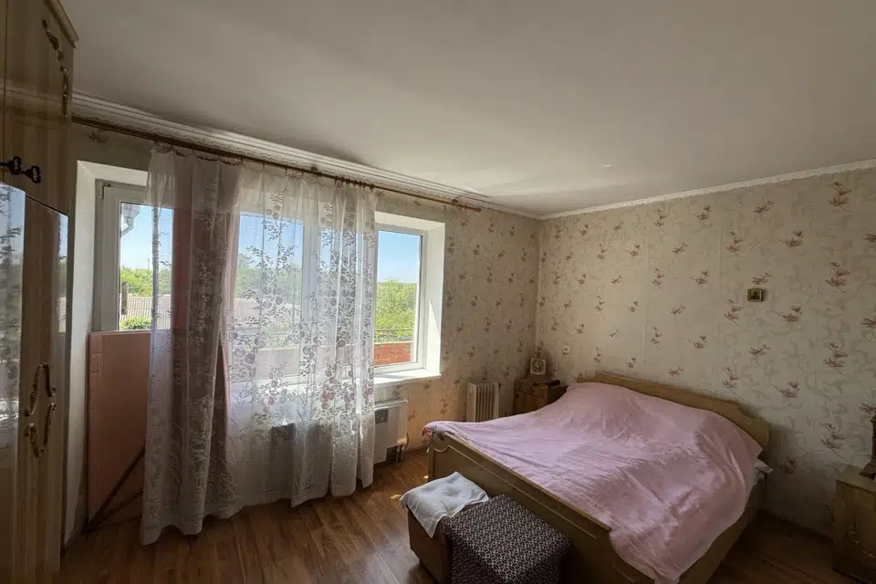Продаётся 2-этажный дом, 390 м²
