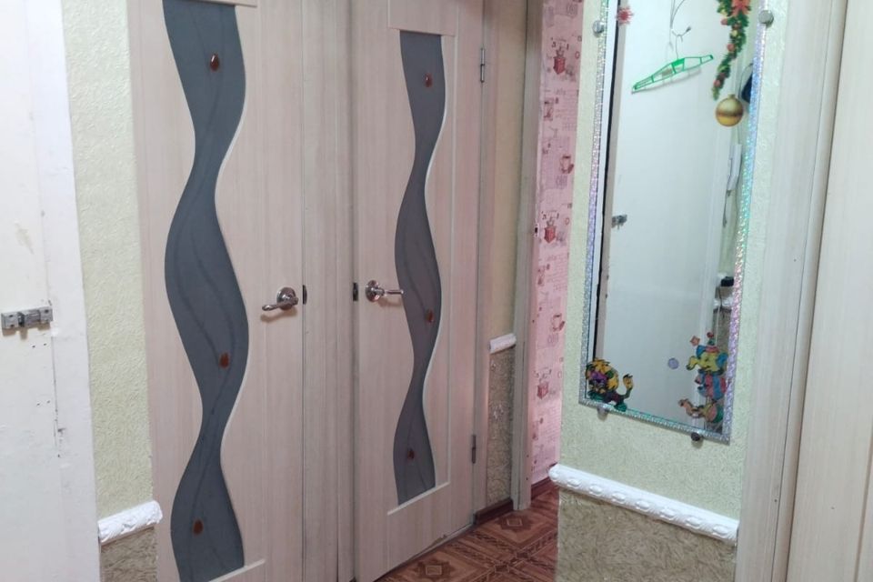 Продаётся 4-комнатная квартира, 63 м²