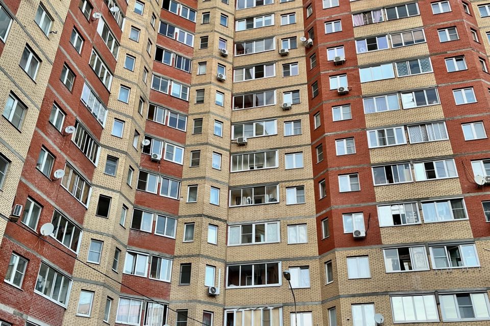 Продаётся 2-комнатная квартира, 59.6 м²