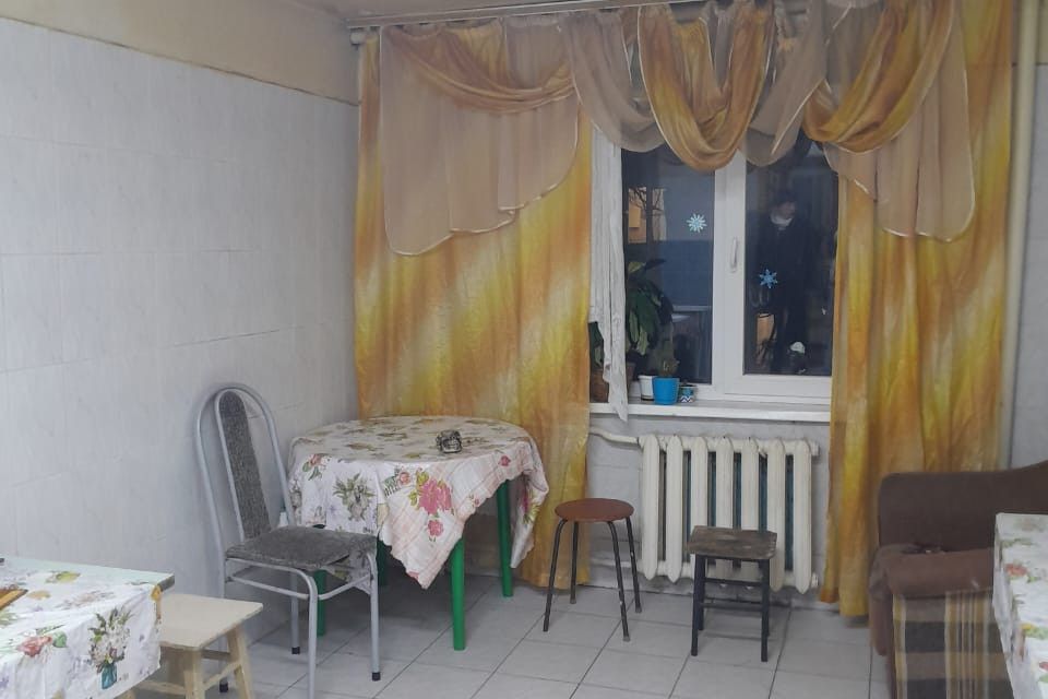 Продаётся комната в 1-комн. квартире, 16 м²