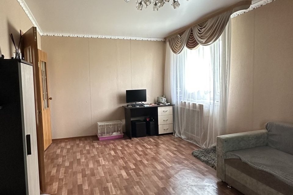 Продаётся 4-комнатная квартира, 70.3 м²
