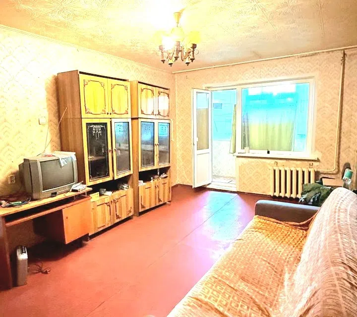 Продаётся 1-комнатная квартира, 42 м²