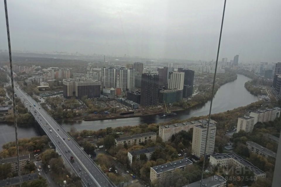 Продаётся 3-комнатная квартира, 114 м²