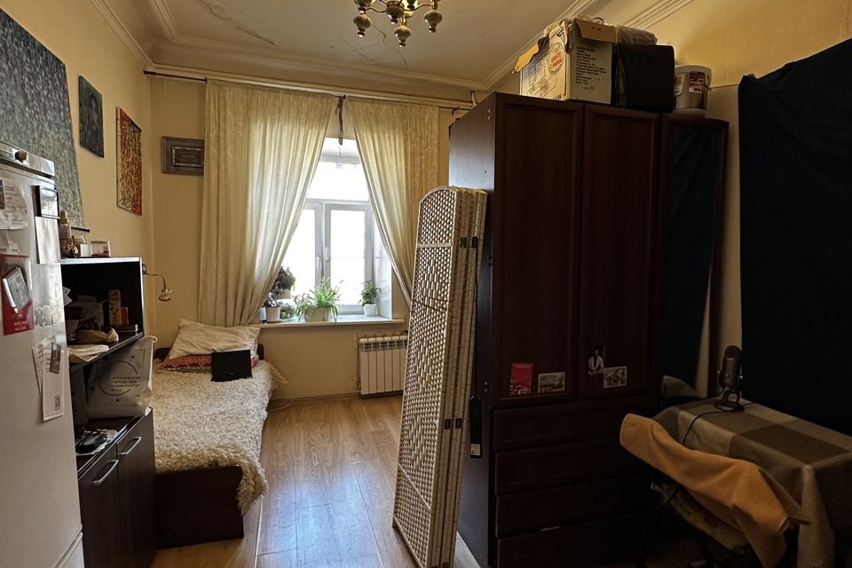 Продаётся комната в 5-комн. квартире, 15.9 м²