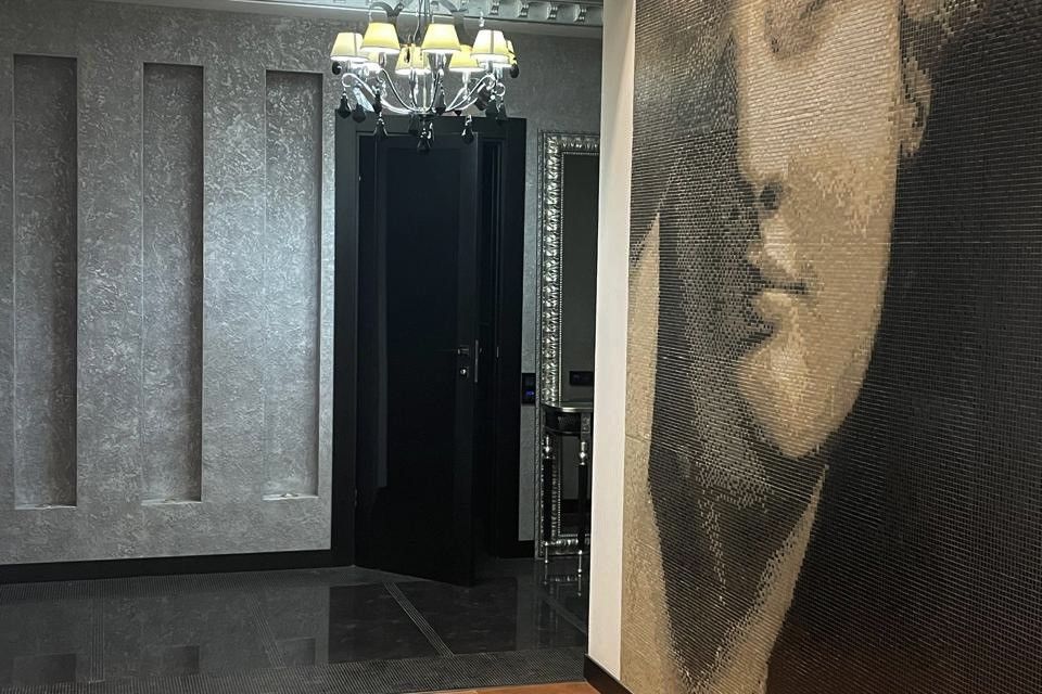 Сдаётся 3-комнатная квартира, 130 м²