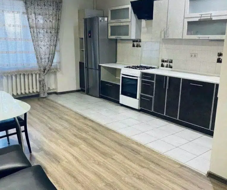 Продаётся 2-комнатная квартира, 105 м²