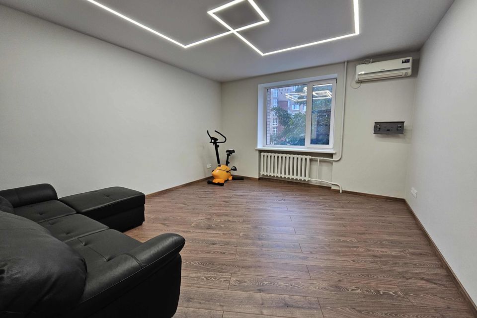 Продаётся 1-комнатная квартира, 42.5 м²