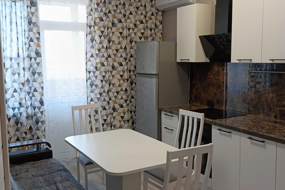 Сдаётся 1-комнатная квартира, 40 м²