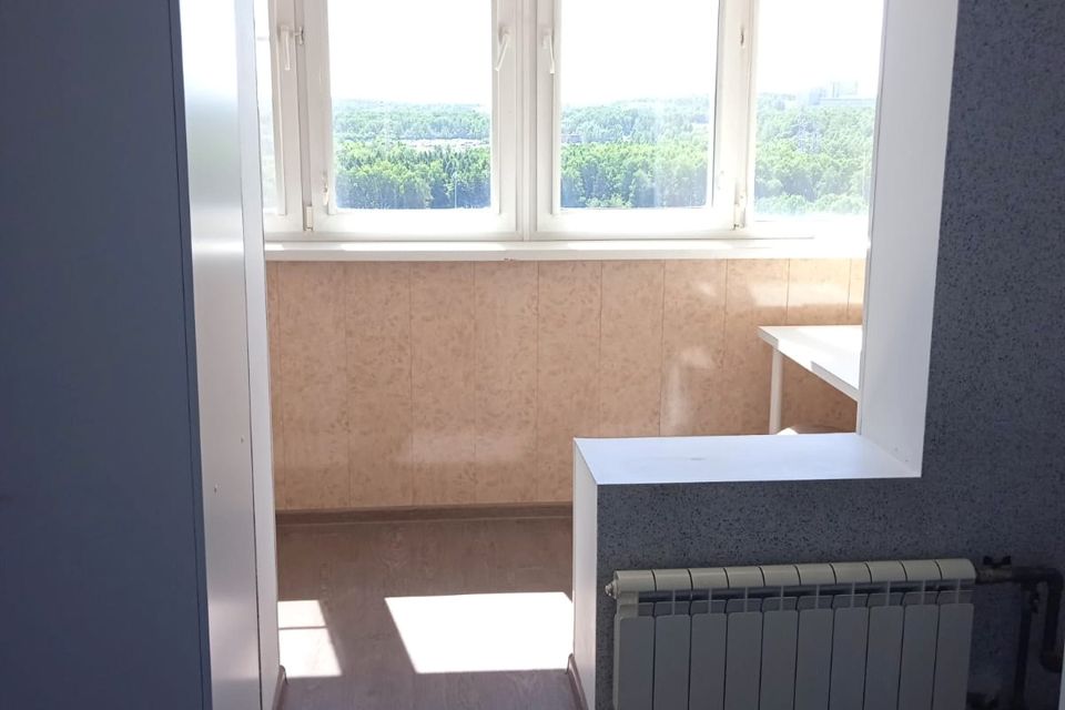 Продаётся комната в 3-комн. квартире, 14.4 м²