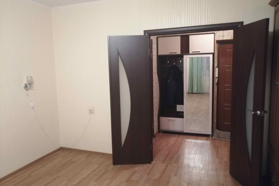 Продаётся 1-комнатная квартира, 43.2 м²