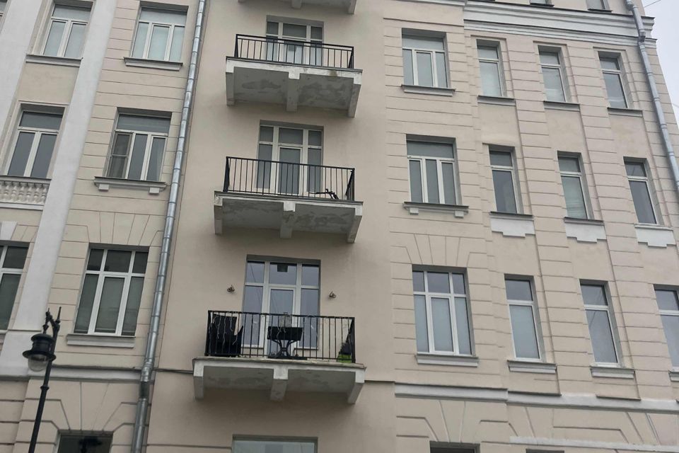Продаётся 4-комнатная квартира, 245.4 м²