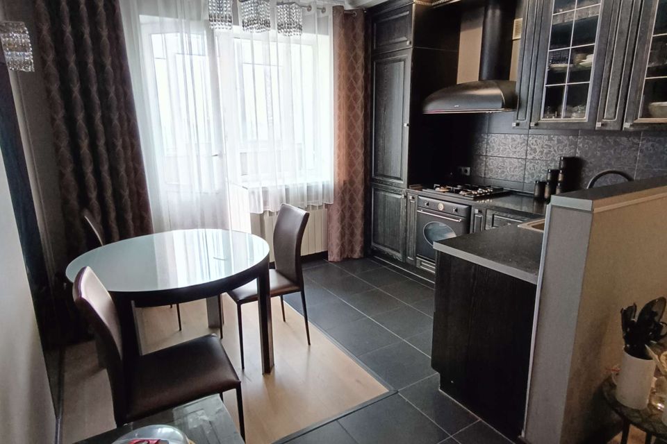 Продаётся 2-комнатная квартира, 92.2 м²