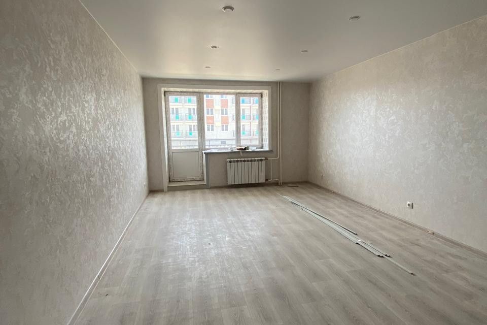 Продаётся 1-комнатная квартира, 63.2 м²
