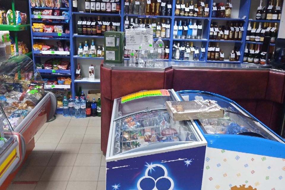 Продаётся торговое помещение, 240 м²