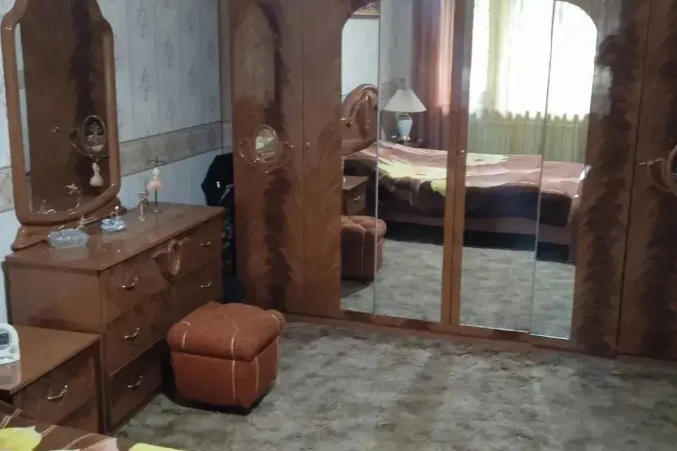 Продаётся 4-комнатная квартира, 107 м²