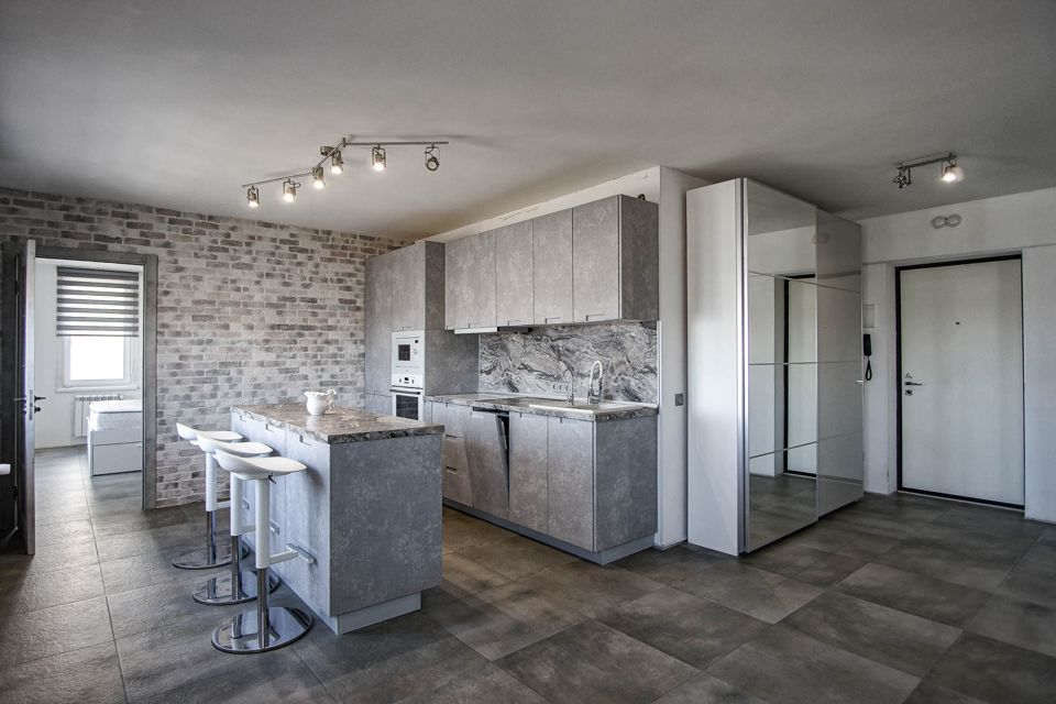 Продаётся 3-комнатная квартира, 73 м²
