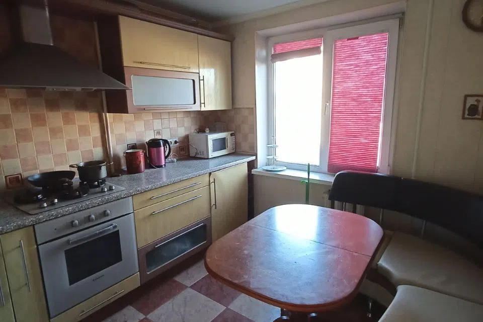 Продаётся 3-комнатная квартира, 64 м²