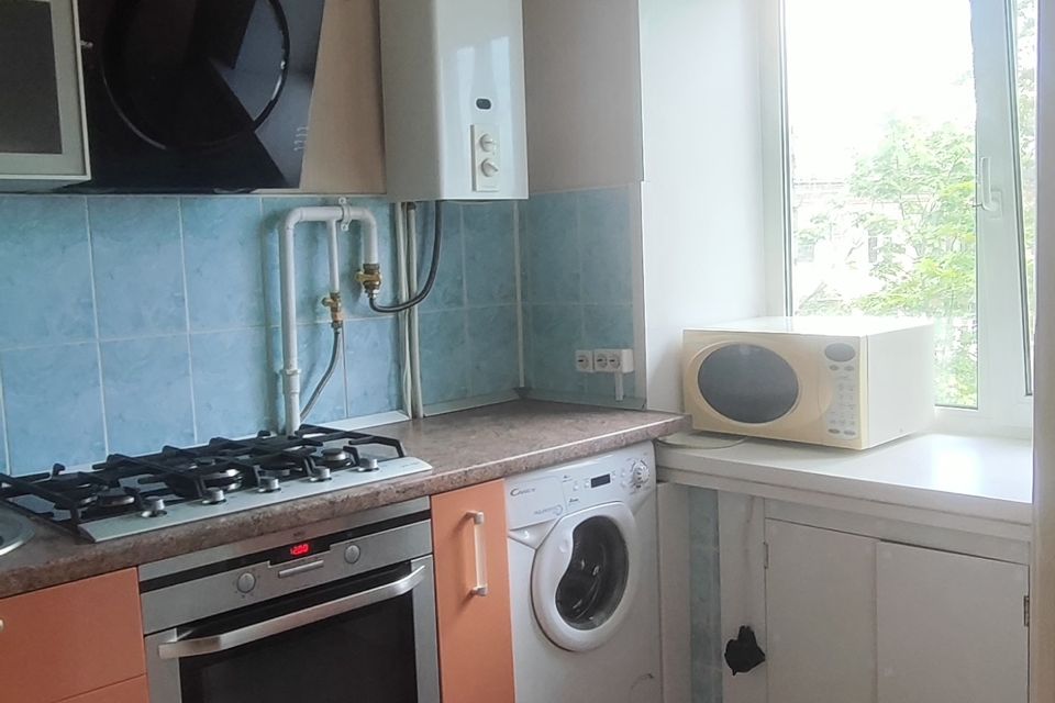 Продаётся 3-комнатная квартира, 54.5 м²