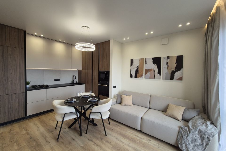 Продаётся 2-комнатная квартира, 70.4 м²