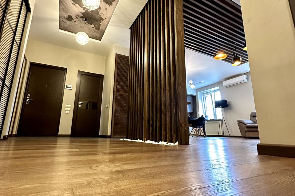 Продаётся 2-комнатная квартира, 110.2 м²