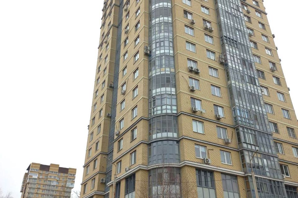 Продаётся 2-комнатная квартира, 65.6 м²