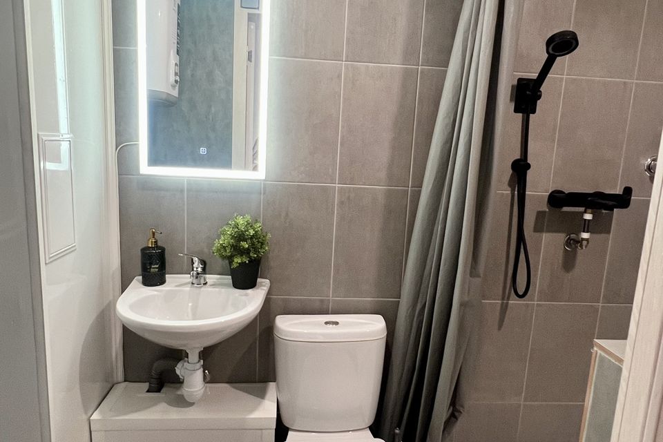 Продаётся комната в 5-комн. квартире, 17.8 м²