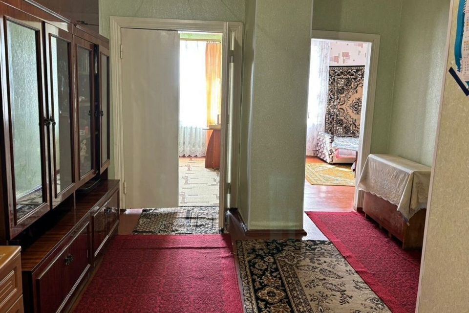 Продаётся 4-комнатная квартира, 97.8 м²