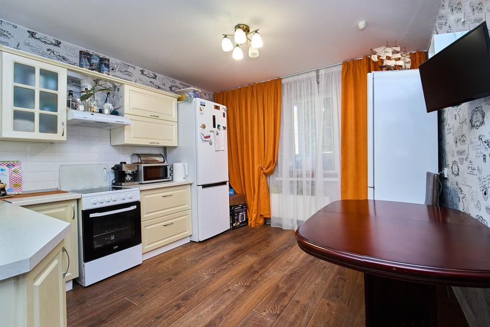 Продаётся 2-комнатная квартира, 56.6 м²