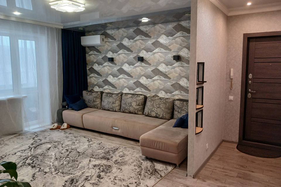 Продаётся 4-комнатная квартира, 77.8 м²