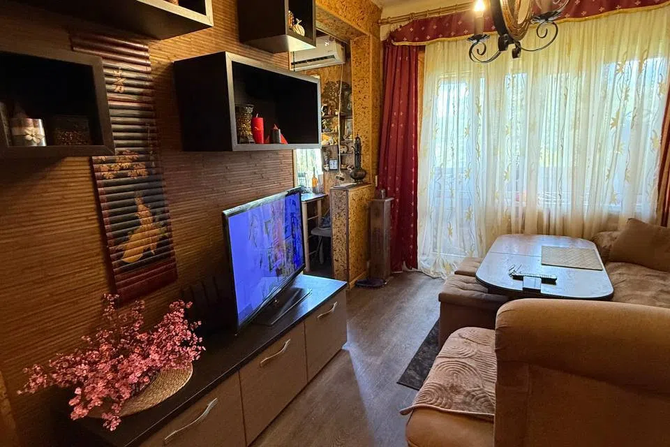 Продаётся 3-комнатная квартира, 63 м²
