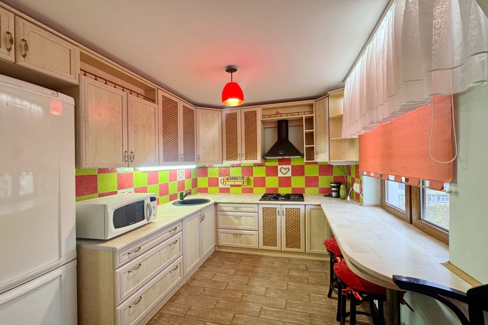 Продаётся 2-комнатная квартира, 56 м²