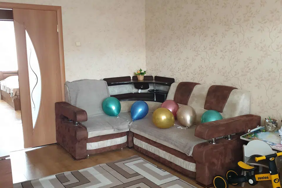 Продаётся 3-комнатная квартира, 61.3 м²