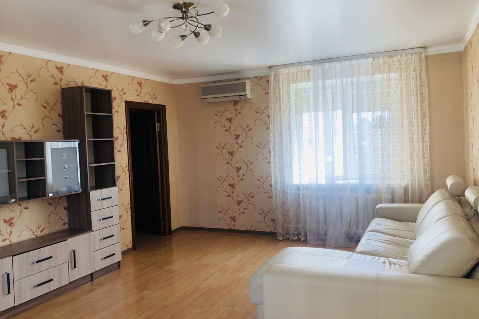 Продаётся 3-комнатная квартира, 111 м²