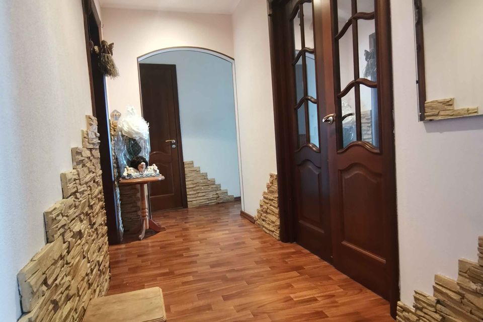 Продаётся 3-комнатная квартира, 69.6 м²