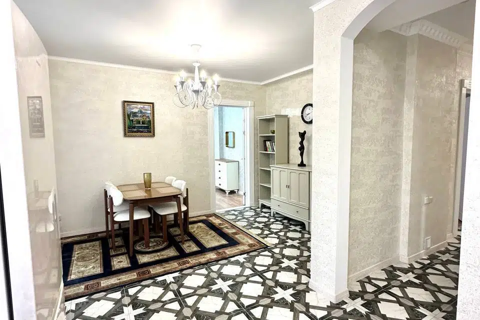 Продаётся 3-комнатная квартира, 97 м²