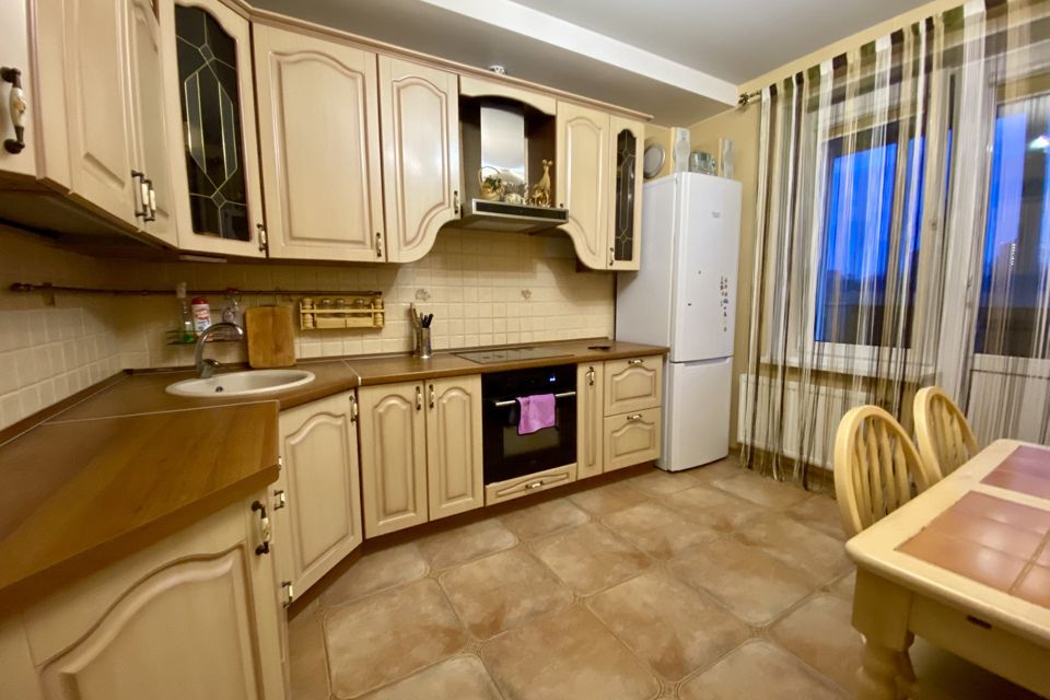 Сдаётся 2-комнатная квартира, 69 м²