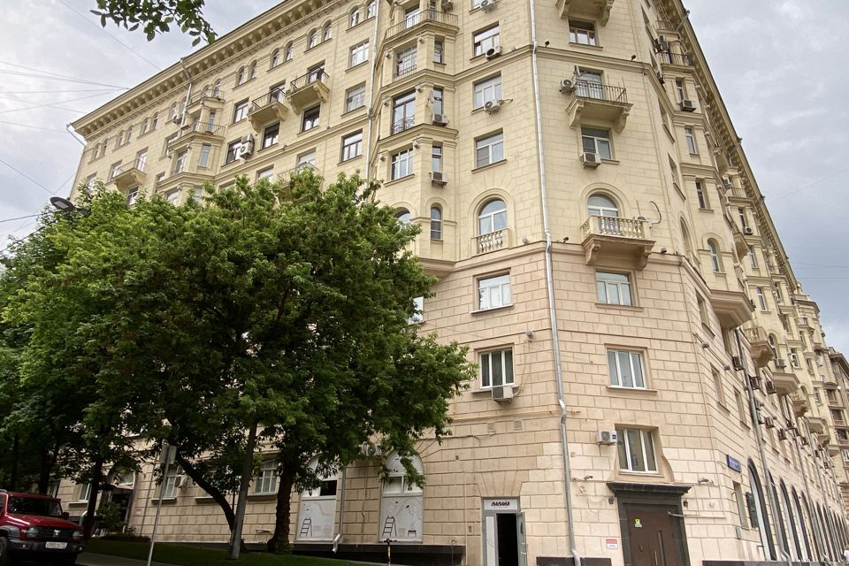 Продаётся 1-комнатная квартира, 50 м²