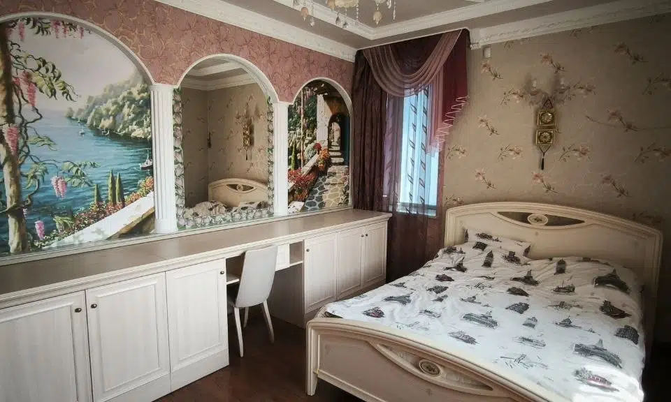 Продаётся 5-комнатная квартира, 180 м²